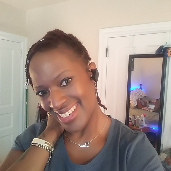 Meet your Posher, Dana - Picture 4 of 16